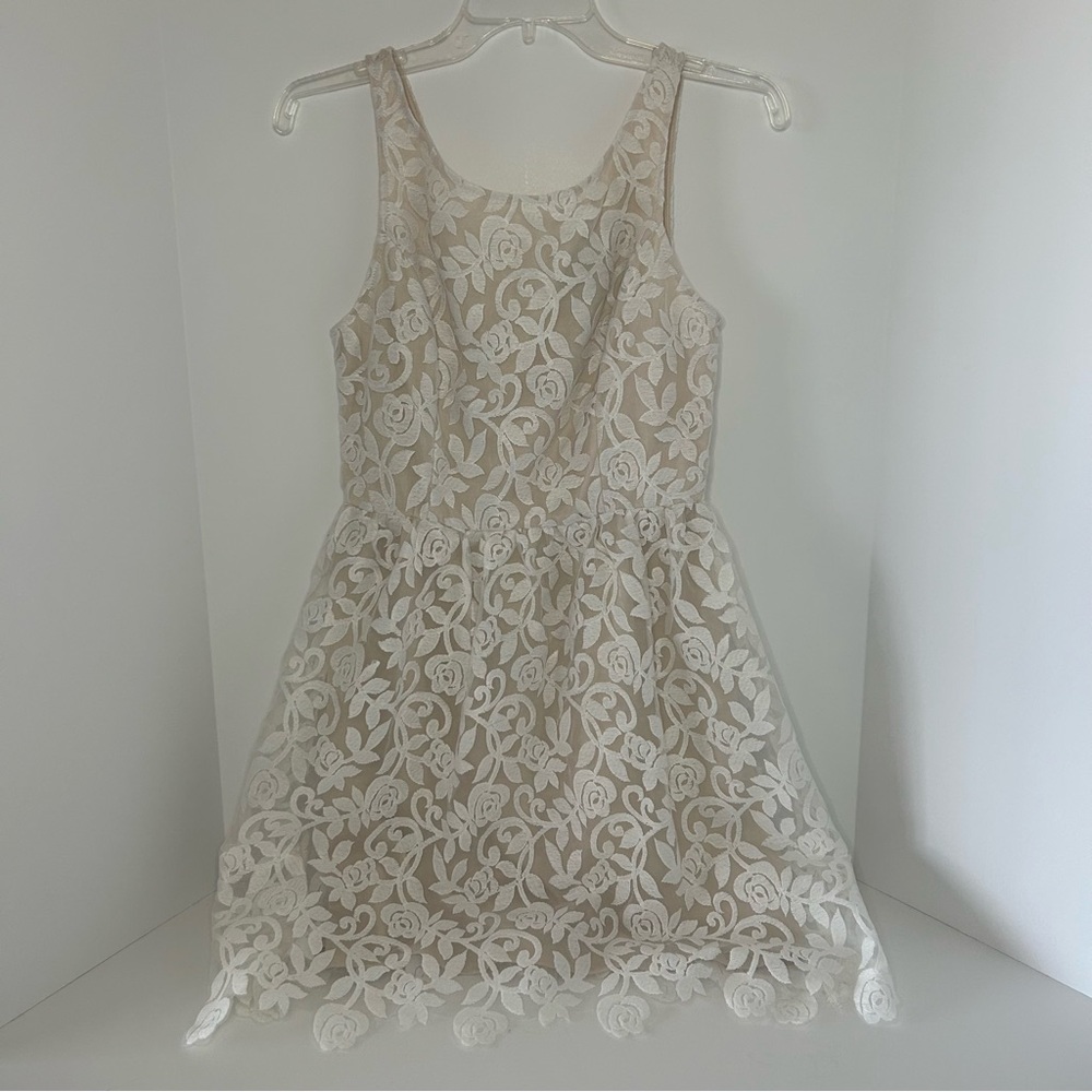 Skies Are Blue womens white lace overlay lined sleeveless dress‎ size XS
